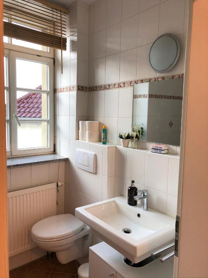 Zentraler geht es kaum - in königlicher Nachbarschaft! Ludwigsburg Exterior foto