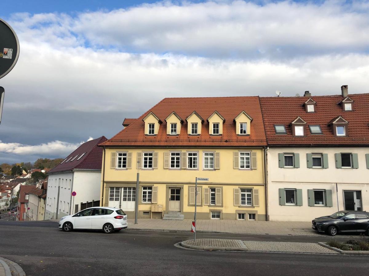 Ferienwohnung Zentraler geht es kaum - in königlicher Nachbarschaft! Ludwigsburg Exterior foto